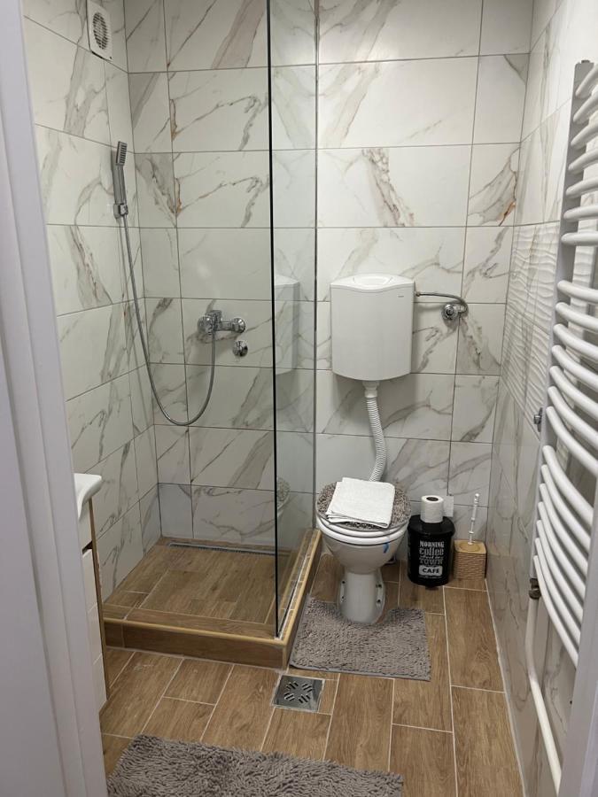 Apartman Didi2- Free Private Parking-Garage Novi Sad Eksteriør billede